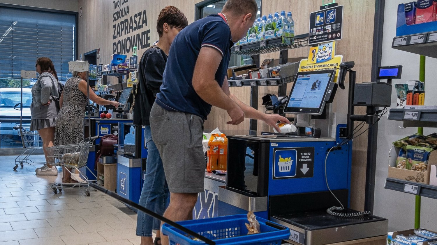 Lista rzeczy do ogrodu przecenionych Lidl. Będą od 17 maja 2025 Ozdoby i narzędzia do ogrodu przecenione w Lidlu. Co jest taniej?