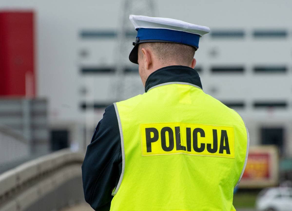 Konstancin-Jeziorna: pijany kierowca wpadł do rowu i udawał, że to nie on