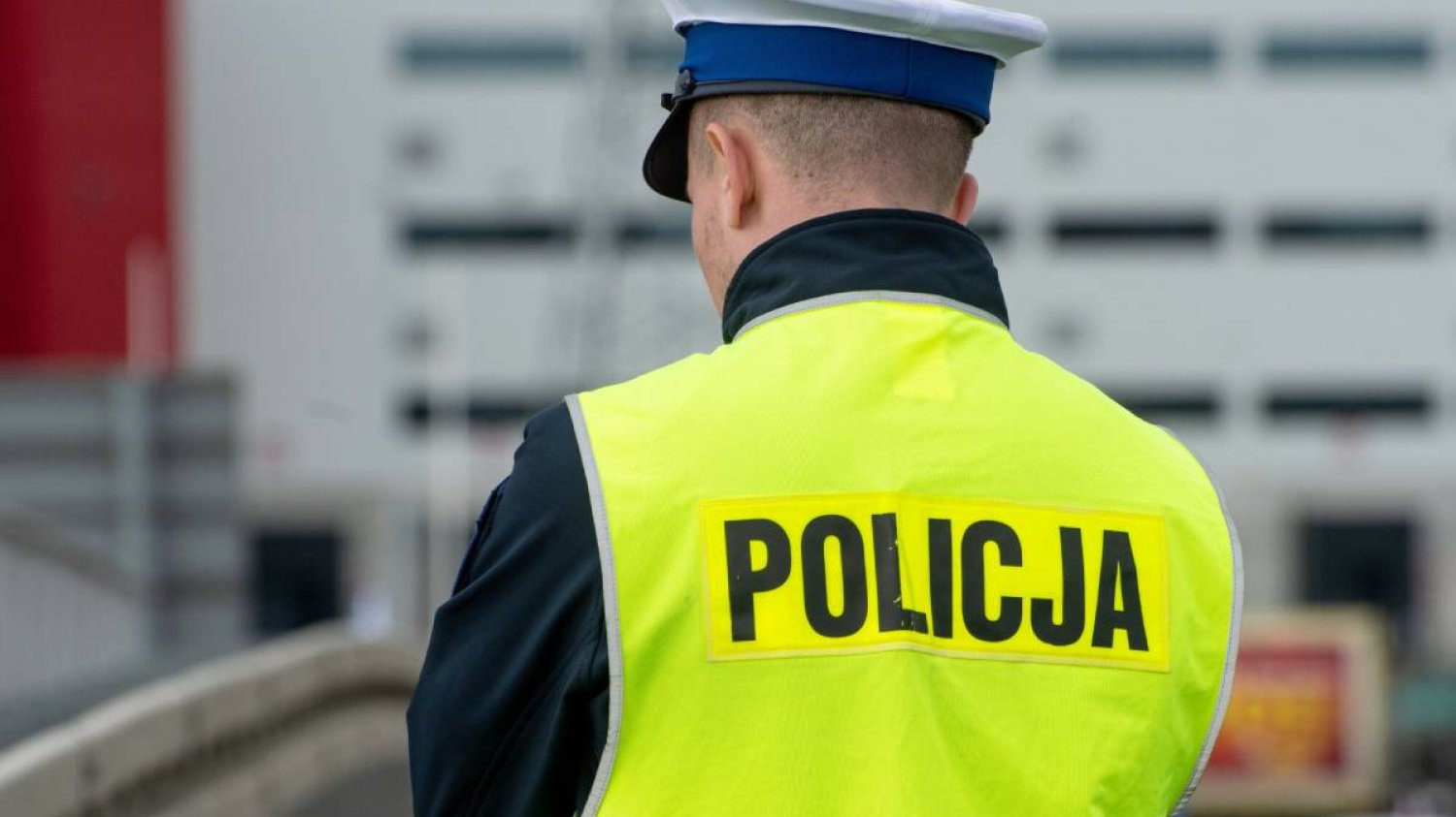 Konstancin-Jeziorna: pijany kierowca wpadł do rowu i udawał, że to nie on