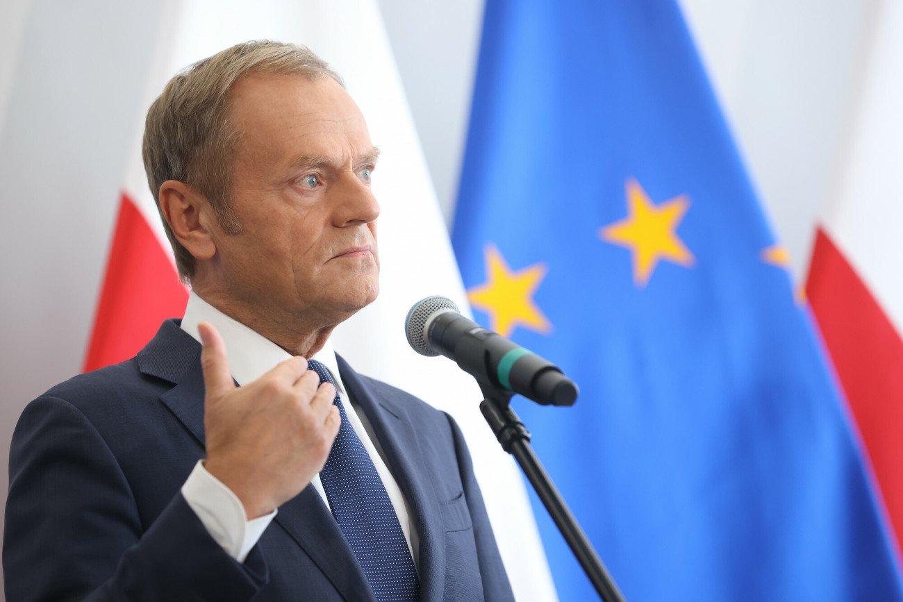 Tusk: protest w niedzielę o 18.00 na Pl. Zamkowym w Warszawie po wyroku TK