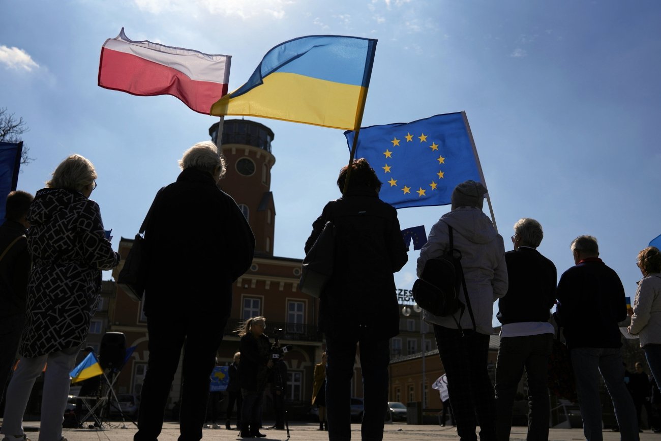 Socjal rozleniwia Ukraińców? Tak to wygląda w Europie, Polska jest wyjątkowa