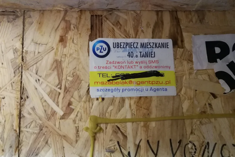 Zamazanie numeru telefonu konkurencji – to jedna z najczęstszych metod walki.