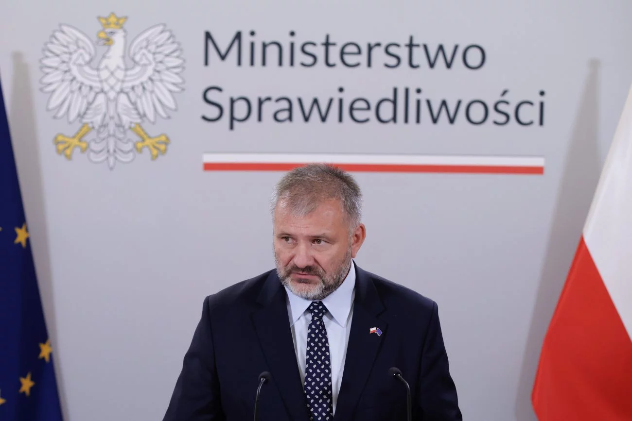 Żurek odwołuje prezesów sądów. "Nie ma świętych krów". Zmiany w Ministerstwie Sprawiedliwości. Żurek: "Nie ma świętych krów".