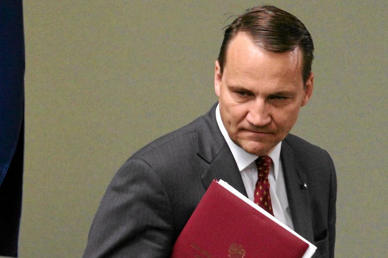 Radosław Sikorski: Nie mogę wyjść na Majdan z płomienną przemową. Kaczyński to wie