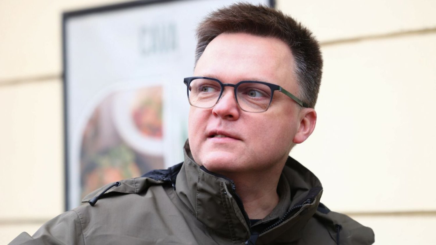 Wraca temat Collegium Humanum. Kim opowiedziała o udziale Hołowni. Kim wraca do tematu Collegium Humanum. To powiedziała o Hołowni.