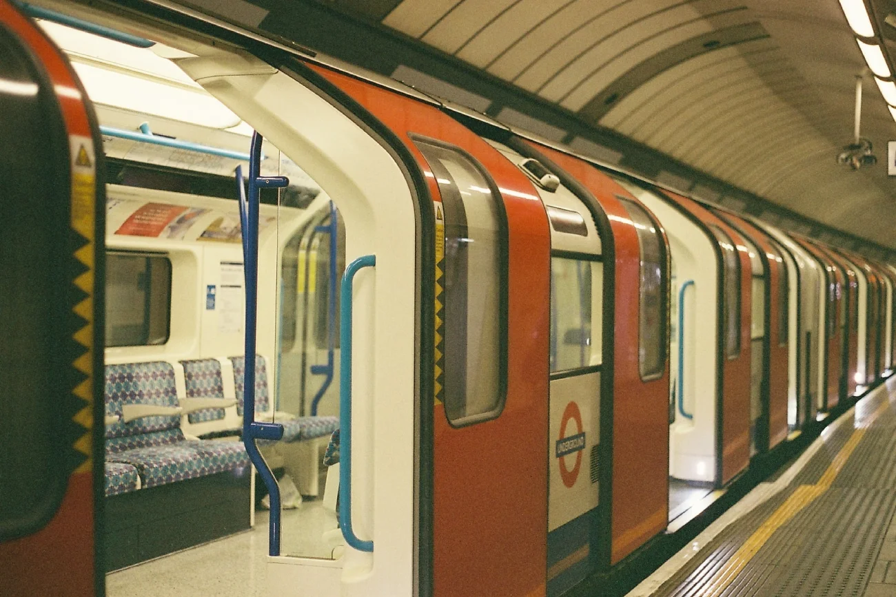 Strzelanina w londyńskim metrze. Nie żyje 20-latek raniony dwukrotnie w głowę