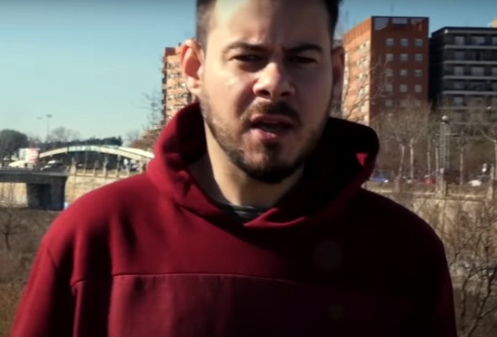 Protesty w Hiszpanii. O co chodzi z raperem Pablo Haselem? [Wyjaśniamy].