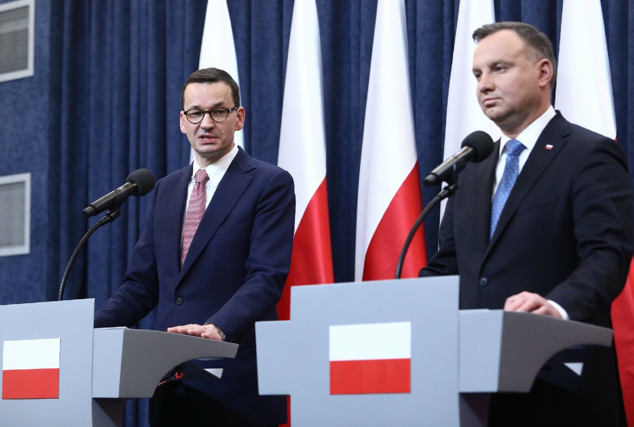 Sondaż Kantar Public wykazał spadek poparcia dla Mateusza Morawieckiego, Andrzeja Dudy i całego rządu.