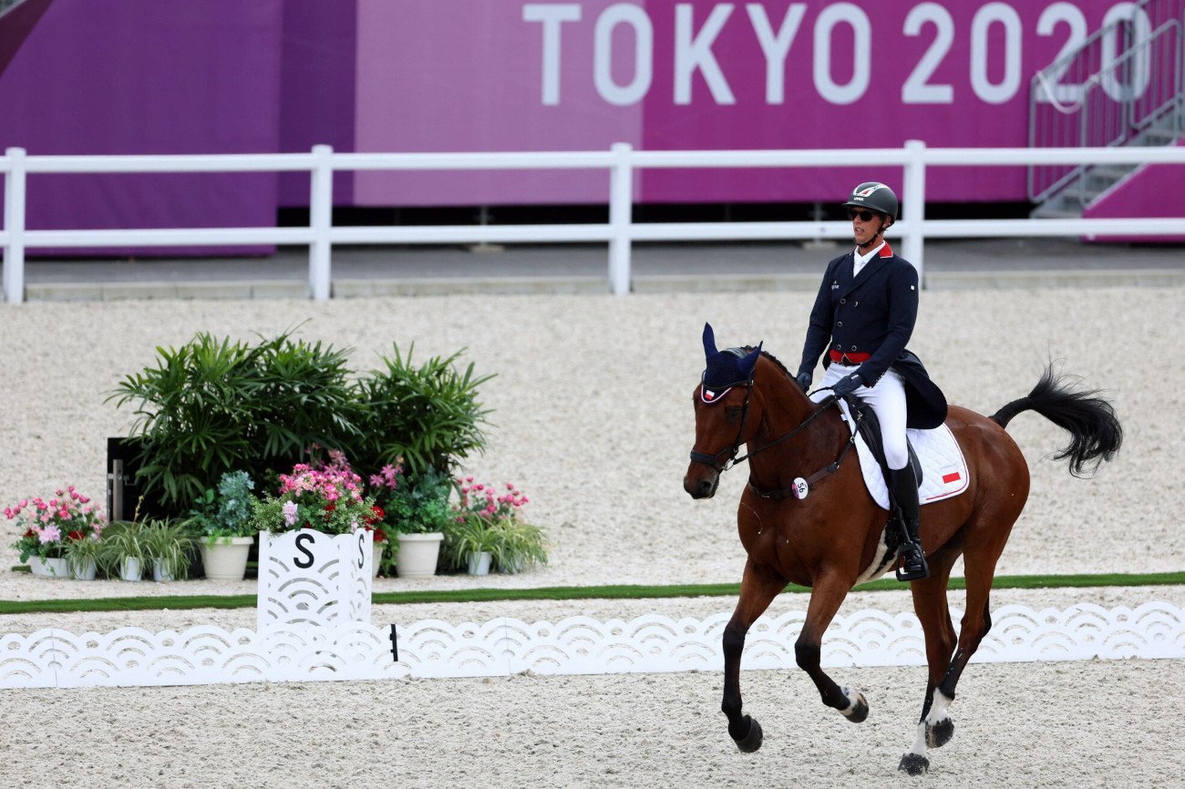 Jan Kamiński na Jardzie zajmuje 30. miejsce po tzw. próbie terenowej podczas rywalizacji olimpijskiej w jeździectwie
