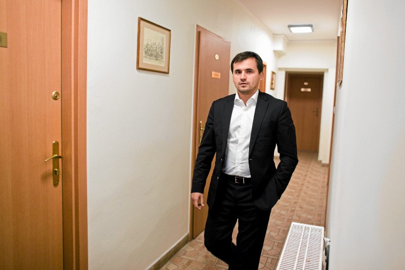 Sąd uchylił zgodę na wyjazd Marcina Dubienieckiego do USA.