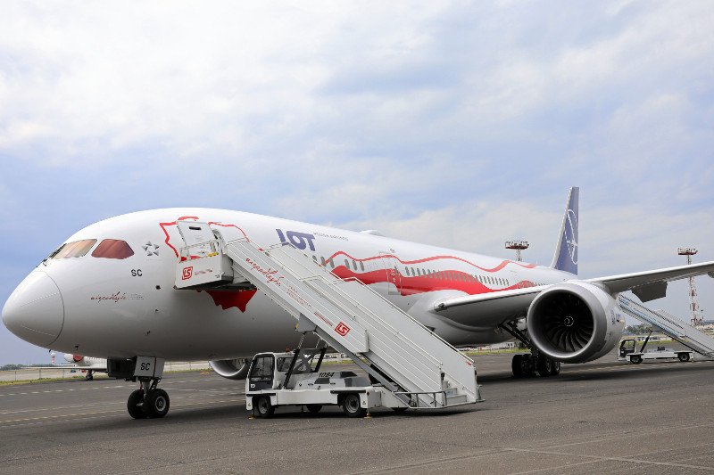 30 czerwca na Okęciu hucznie witano dwa nowe dreamlinery.