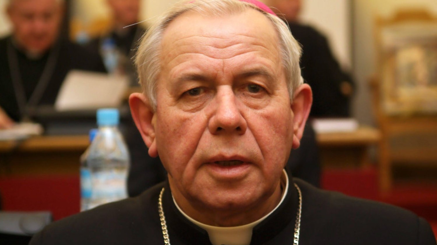 Biskup senior Stanisław Napierała miał kryć księdza pedofila w swojej diecezji