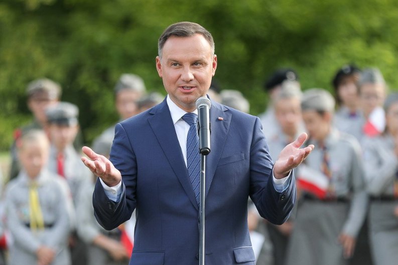 Andrzej Duda powitał w Mińsku gościa, którego nie zaproszono. Chodzi o burmistrza miasta Marcina Jakubowskiego.