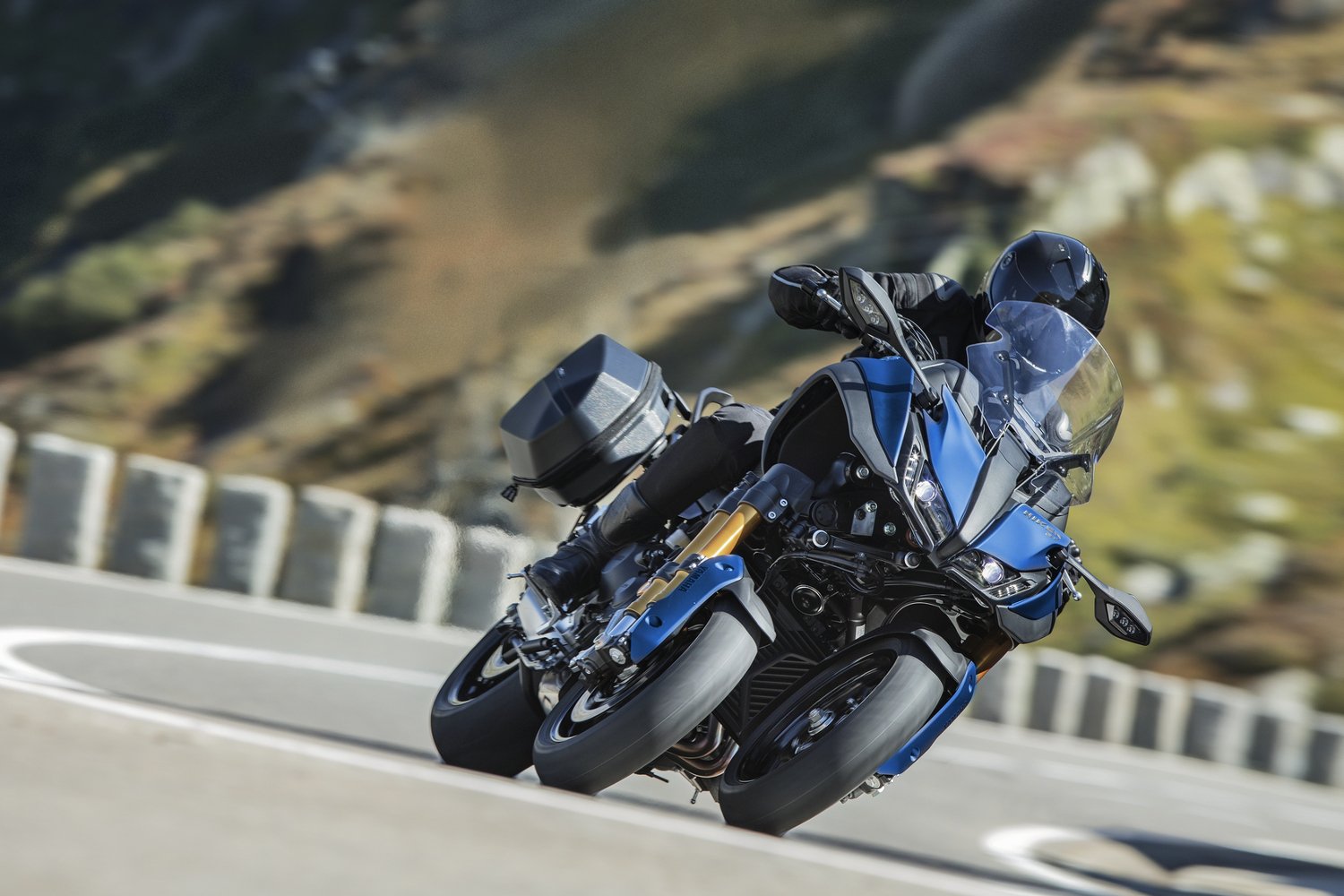 Nikena nie można nazwać jednośladem z powodu dwóch kół z przodu.