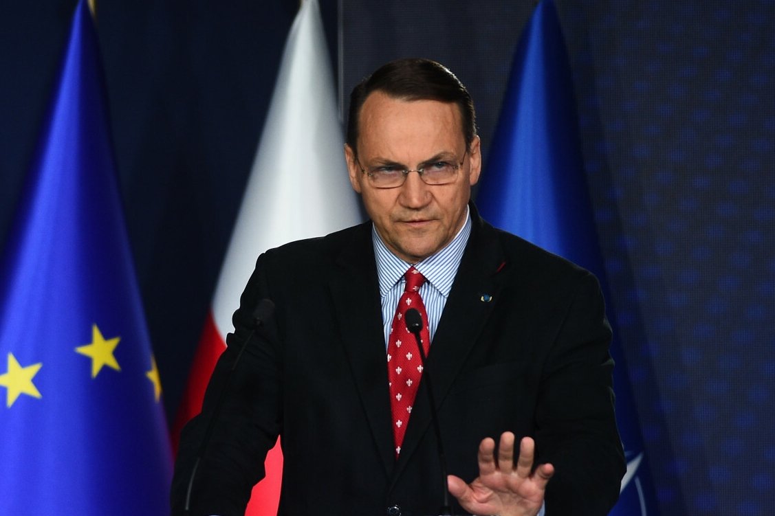 Radosław Sikorski przegrał z prezesem PiS w sądzie.