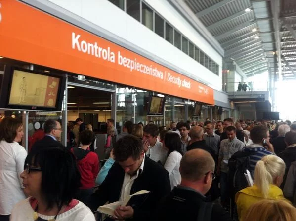 Kolejki na Okęciu 6 czerwca 2013 r.
