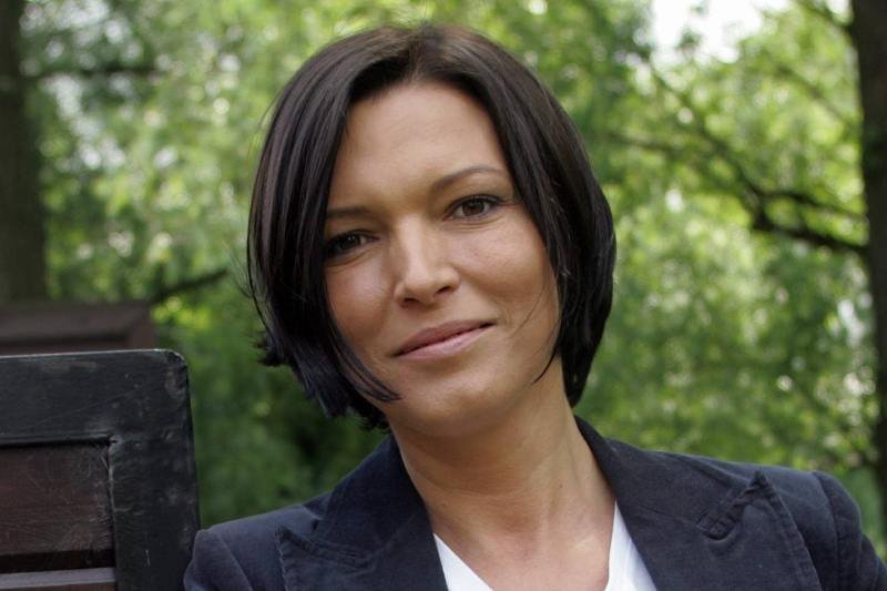 Ilona Felicjańska twierdzi, że "kursy wychowywania dzieci" dają papiery na rodzicielstwo. Czy rzeczywiście?