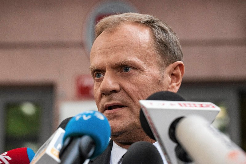 Europosłowie skomentowali doniesienia korespondentki RMF FM odnośnie działań Tuska w Brukseli.