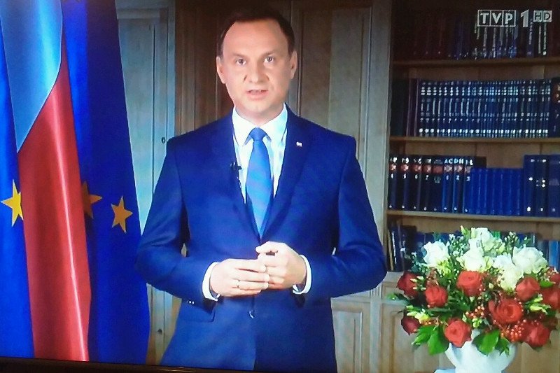 Prezydent Andrzej Duda proponuje nowe referendum. Kampania pod znakiem emerytur i ukłon w stronę PiS