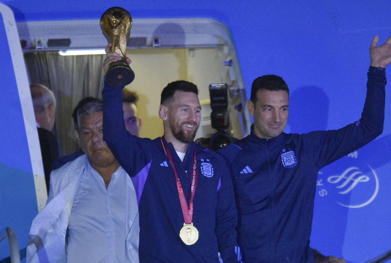 Istne szaleństwo w Argentynie! Tak świętują zwycięstwo Leo Messiego i spółki na mundialu