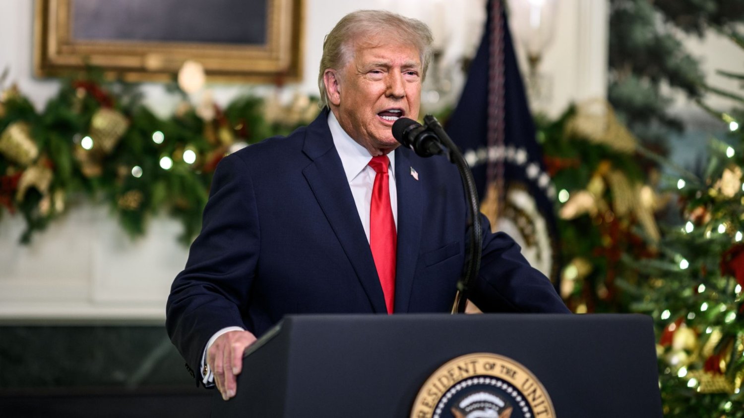 Świąteczne życzenia Trumpa brzmią jak żart. Padły wyzwiska