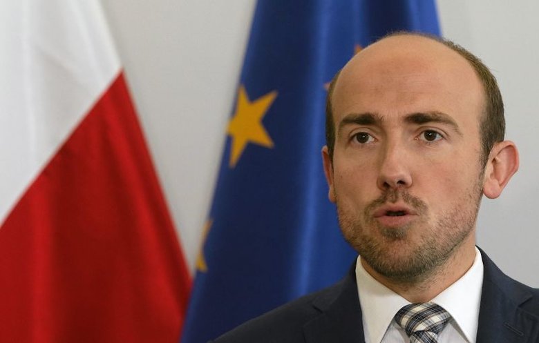 Dwaj senatorowie odeszli dziś z Platformy Obywatelskiej. Jako powód podali wypowiedź posła Borysa Budki, głosowanie kolegów w PE ws. sankcji związanych z polityką rządu PiS oraz brak reakcji partii na te wydarzenia.