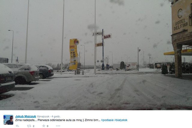 Pierwsze w tym sezonie opady śniegu dodatkowo skomplikowały sytuację członków Wojewódzkiej Komisji Wyborczej w Białymstoku