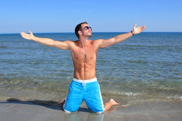 Dlaczego większość polskich i to młodych facetów, bo tuż po 30stce ma jeden wspólny mianownik: wystający brzuszek?