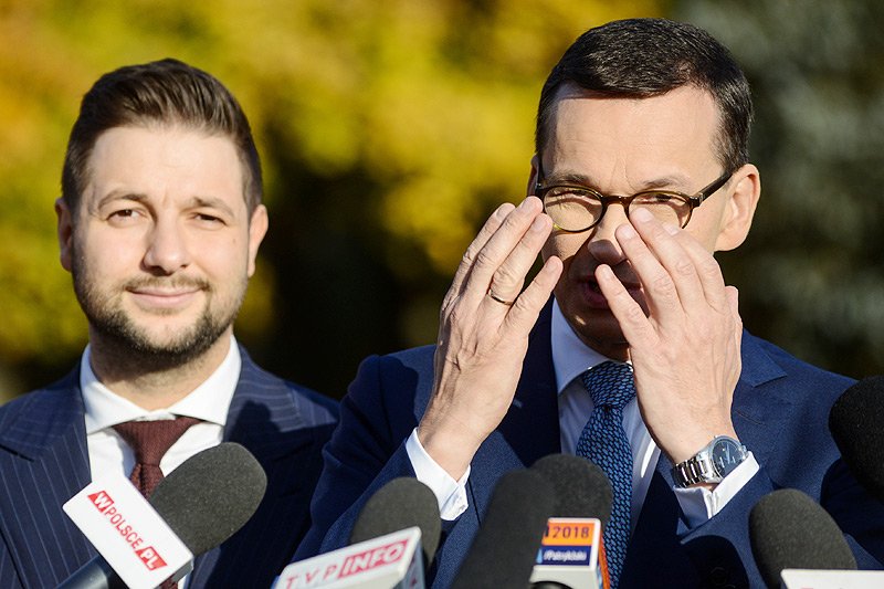 Nerwowe działania PiS nie mogą dziwić. W ciągu miesiąca PiS straciło 11 pp., a nad Koalicją Obywatelską ma tylko 7 pp. przewagi.