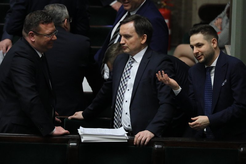 Dziennikarka Onetu Magdalena Gałczyńska ujawniła patologie w Ministerstwie Sprawiedliwości. Urzędnicy resortu, razem z członkami KRS wybranej przez PiS, prowadzili tajną akcję zniesławiania niezależnych sędziów.