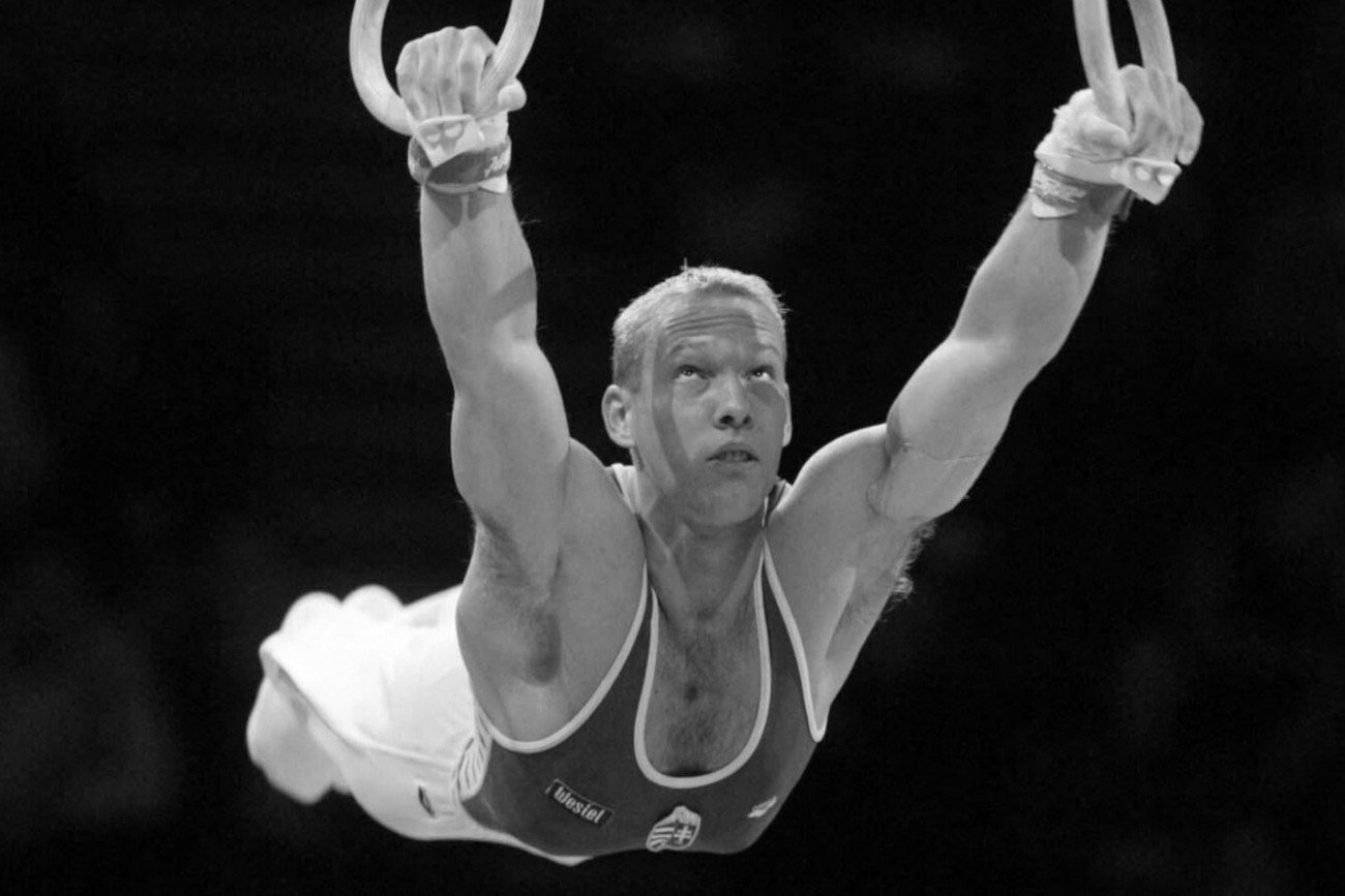 Szilveszter Csollany, dwukrotny medalista olimpijski - w tym złoty z Sydney (2000) - zmarł w wieku 51 lat.