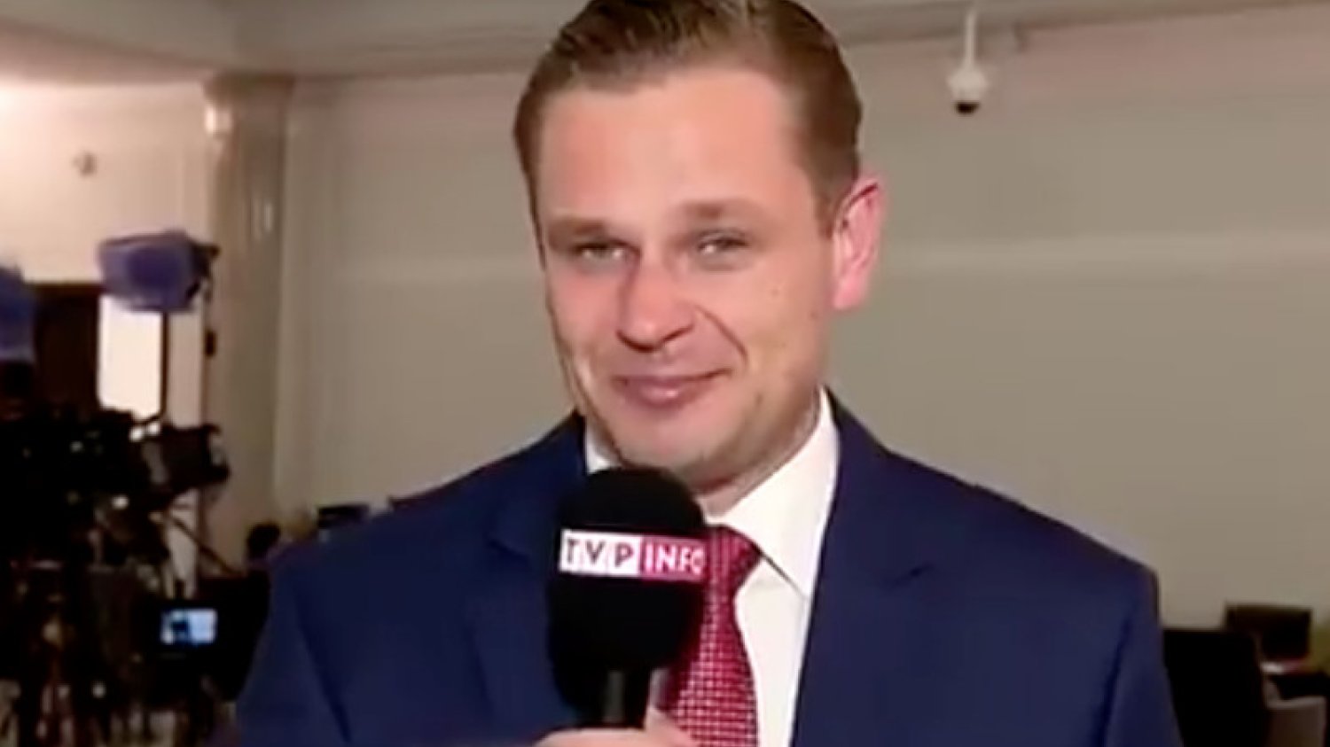 Łukasz Sitek z TVP Gdańsk z zarzutami po awanturze w pociągu. Jest reakcja władz Telewizji Polskiej.