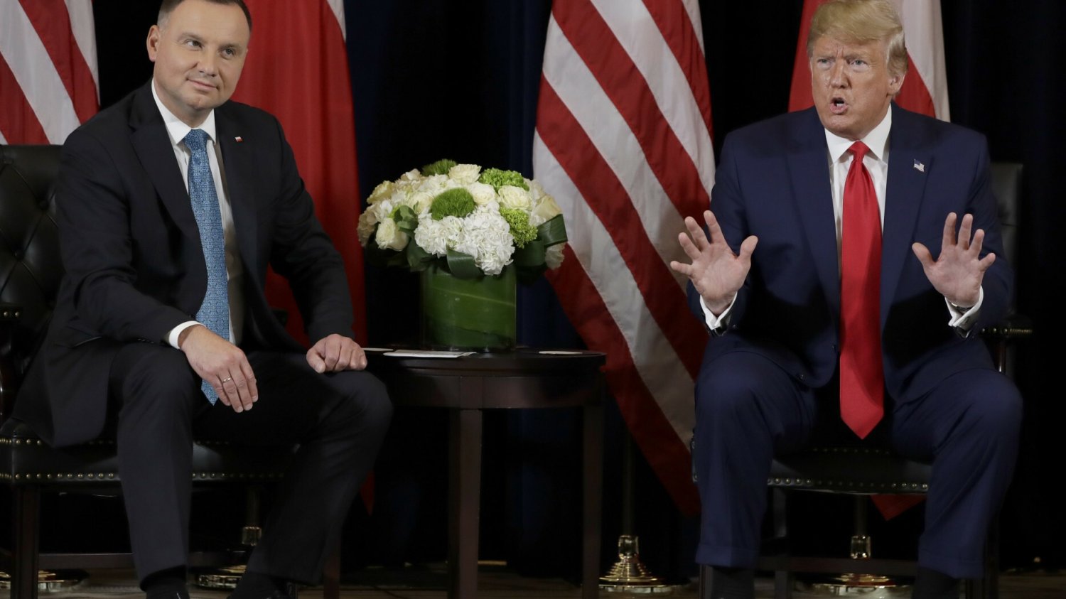 Trump nagle zwrócił się do Dudy na kongresie Republikanów. "Jednak coś ci wychodzi" Trump krótko rozmawiał z Dudą w USA. Aż tu nagle padły takie słowa