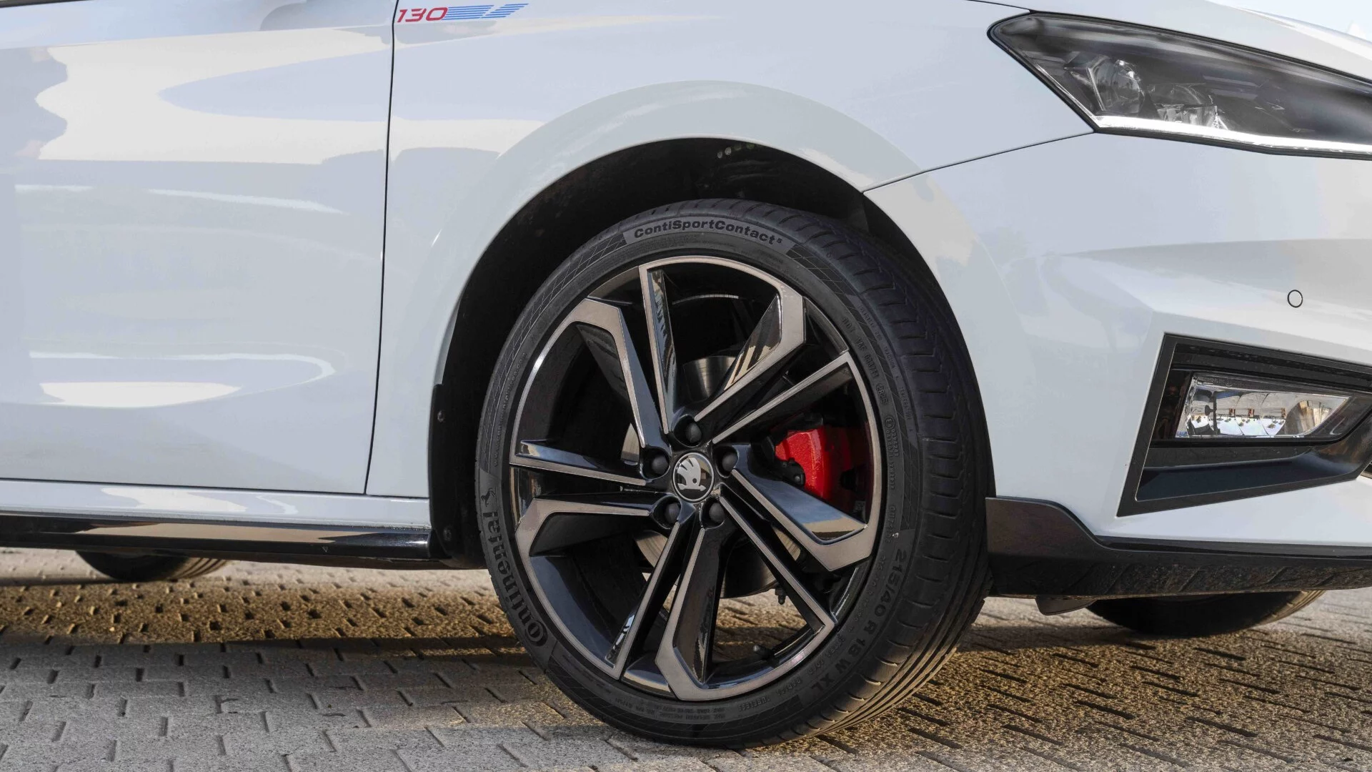 Ta sportowa wersja Skody nie bierze jeńców. Ma tryb ESC Sport i system XDS, a pali 5,6 l/100 km