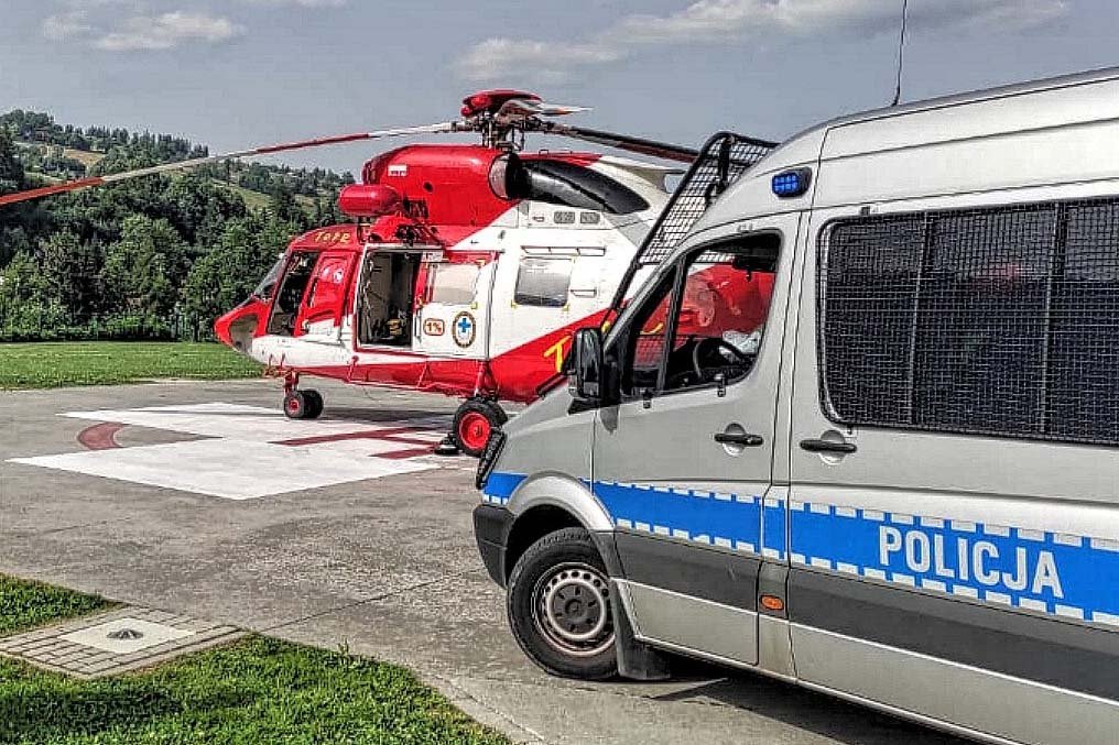 Pijany turysta na szlaku w Tatrach musiał być ściągany helikopterem.