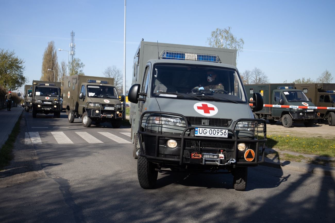 Jednostka w Załuskach miejscem tragedii. Żołnierz z Rosomaka nie żyje.