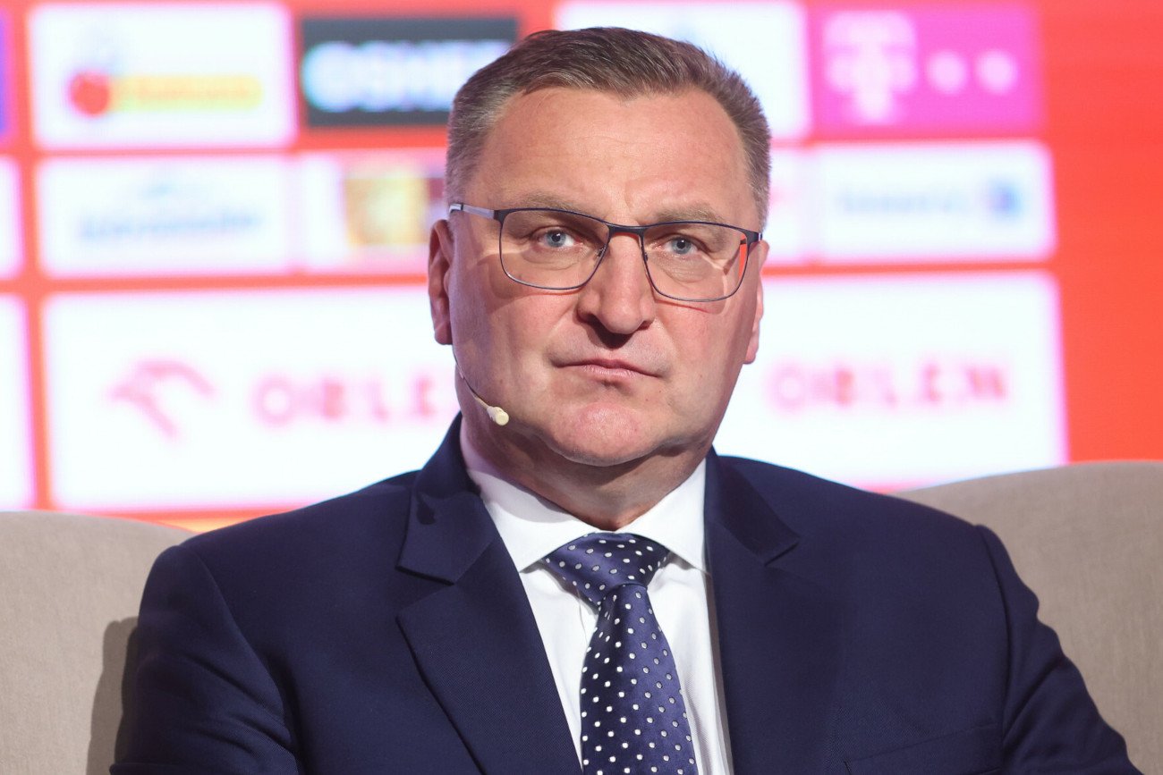 Czesław Michniewicz znowu znalazł się pod ostrzałem dziennikarzy. Tym razem mowa o "Gazecie Wyborczej".