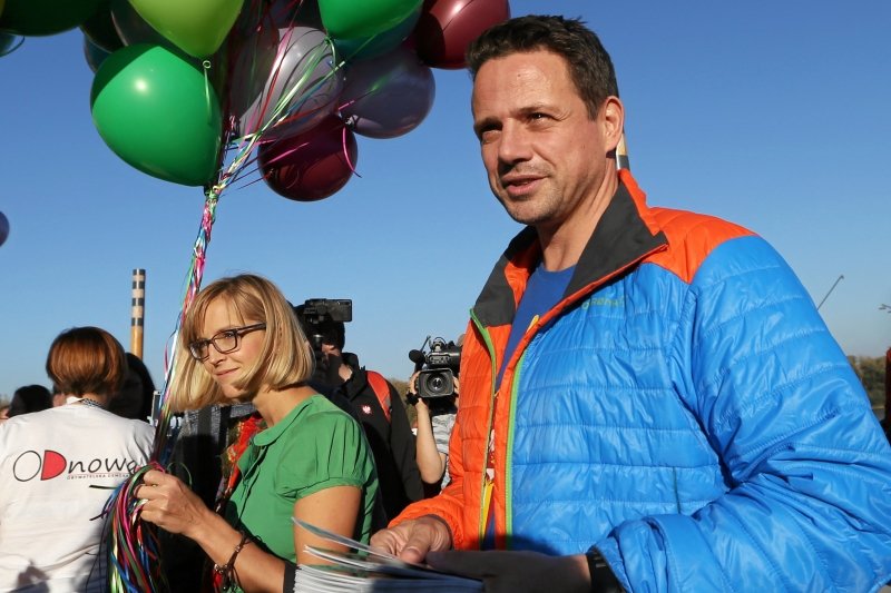 Rafał Trzaskowski pokazał filmik z rodziną. To odpowiedź na ataki PiS i jego mediów.