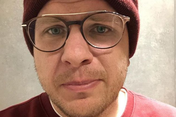 Filip Chajzer poprosił internautów o pomoc na rzecz oszukanej staruszki.