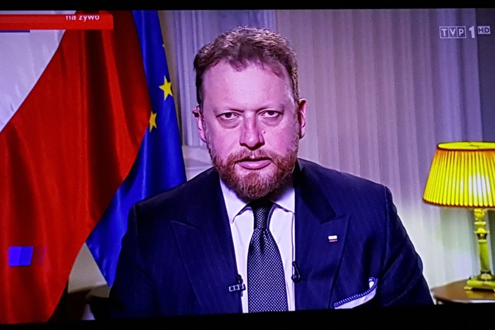 Co PiS i minister Szumowski zrobili ws. koronawirusa?
