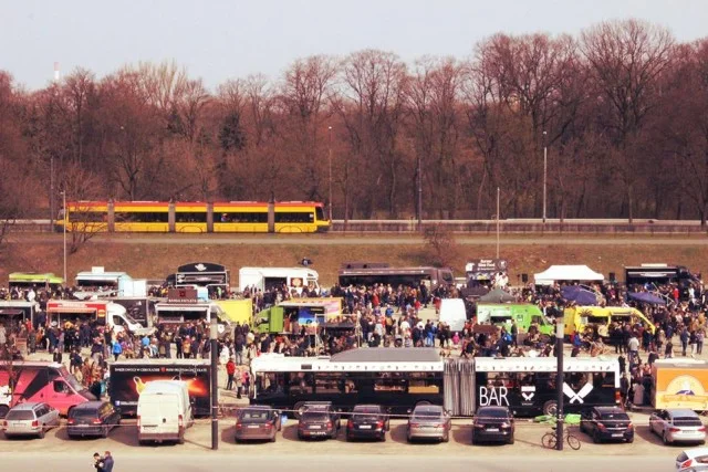 Zlot food trucków Żarcie na Kółkach