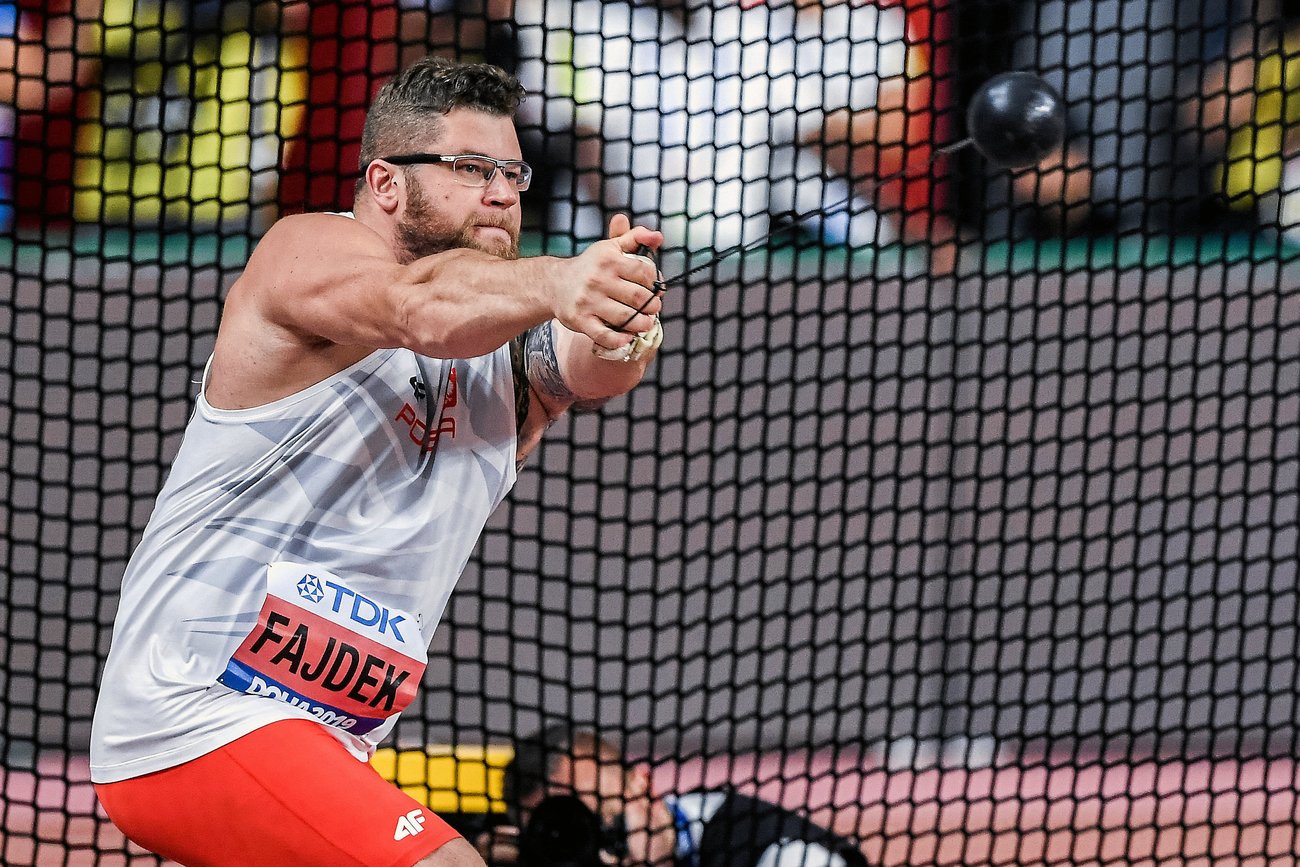 Paweł Fajdek i inni polscy lekkoatleci mieli wypadek w drodze do wioski olimpijskiej.