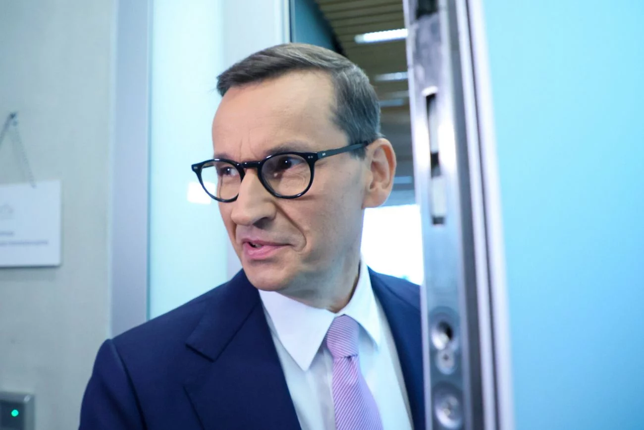 Morawiecki i świta PiS wściekli po decyzji PKW. Mówią o próbie likwidacji partii