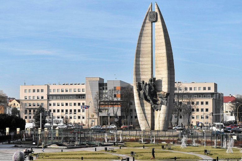 Pomnik Czynu Rewolucyjnego w Rzeszowie – zgodnie z ustawą dekomunizacyjną – do końca marca 2018 roku powinien zostać zburzony.