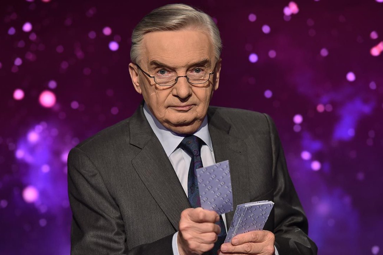 Najzabawniejsze wpadki w programie "Jeden z Dziesięciu". Tadeusz Sznuk w programie "Jeden z Dziesięciu".