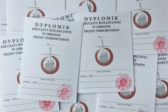 Co obroni świat przed terroryzmem? Franciszkanie są przekonani, że krucjata różańcowa.