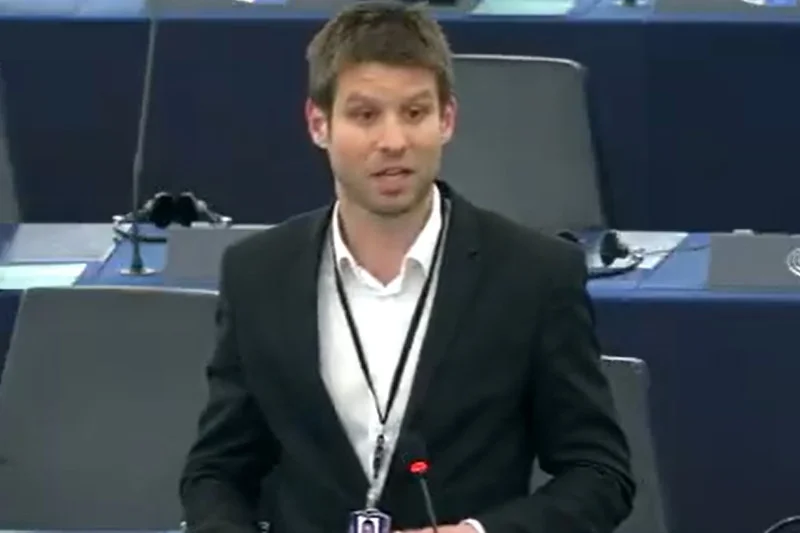 Michał Šimečka to kolejny, po Vierze Jourovej, krytykant zmian w polskim sądownictwie, które wprowadza PiS.
