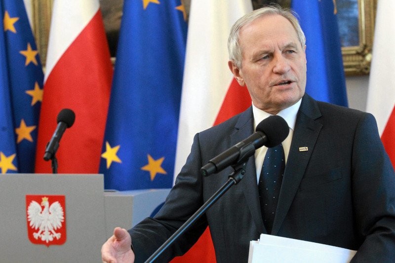 Generał Koziej chwali decyzję Morawieckiego i ma nadzieję, że od tej pory zakupy dla wojska będą sensownie planowane.