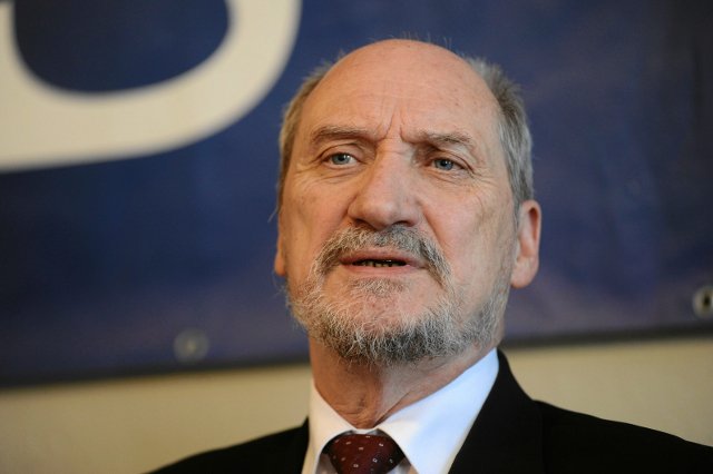 Antoni Macierewicz sprzeciwia się lekcjom gender