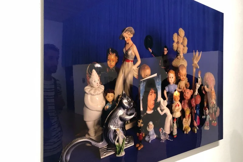 Historia, popkultura i kicz na jednym zdjęciu. Inne światy, które jednak coś łączy